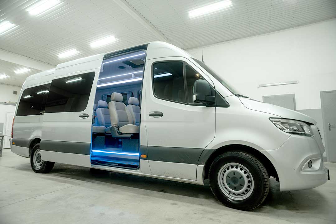 Executive Minibuses for Airport and Luxury Transfer